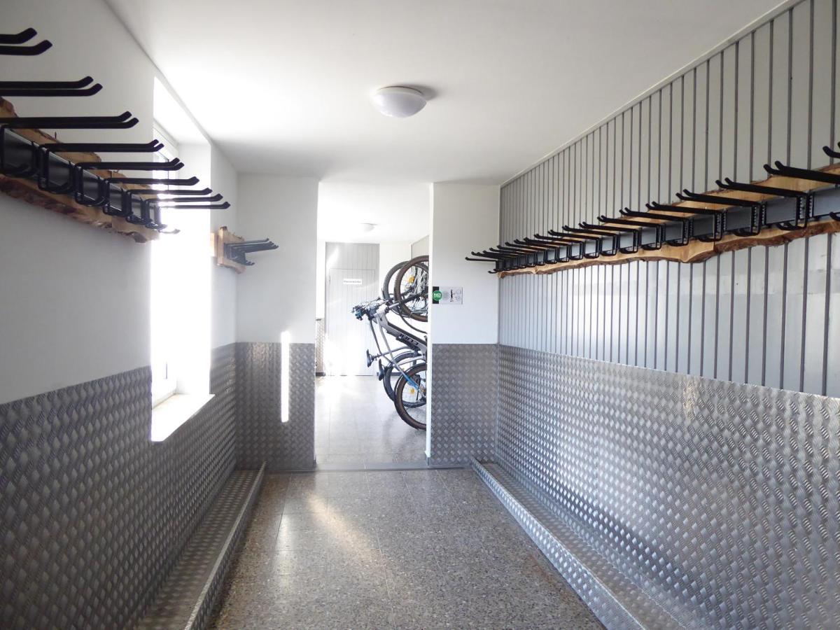 Apartment Citystar Winterberg Ferienwohnung 5 Pers Pool Sauna Ps4 Terrasse Near Bikepark وينتربرغ المظهر الخارجي الصورة